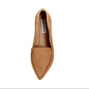 Steve Madden Feather Pointed Flats